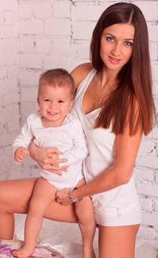 Евгения Прохоренко с 6-месячным сыном